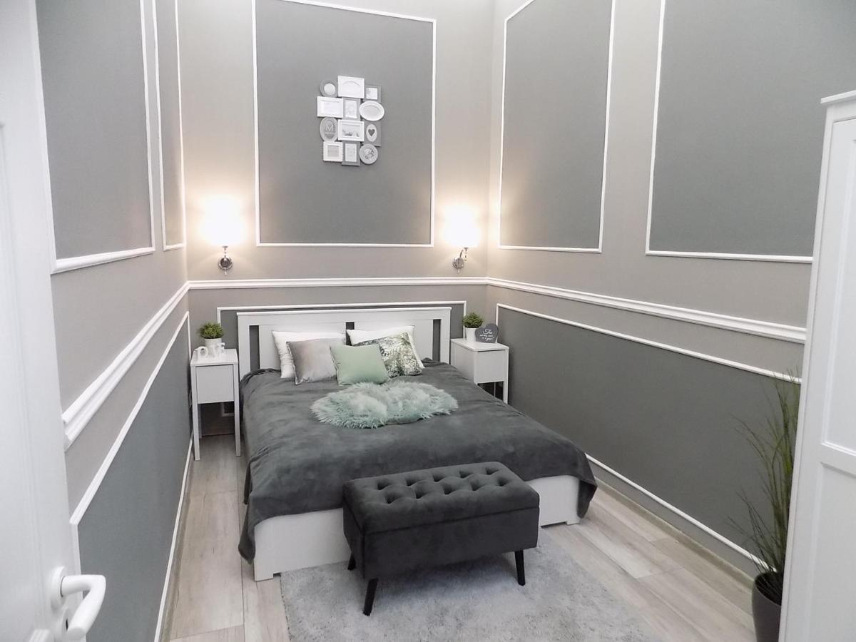 A10 Alkotmany B Apartment Budapest Luaran gambar