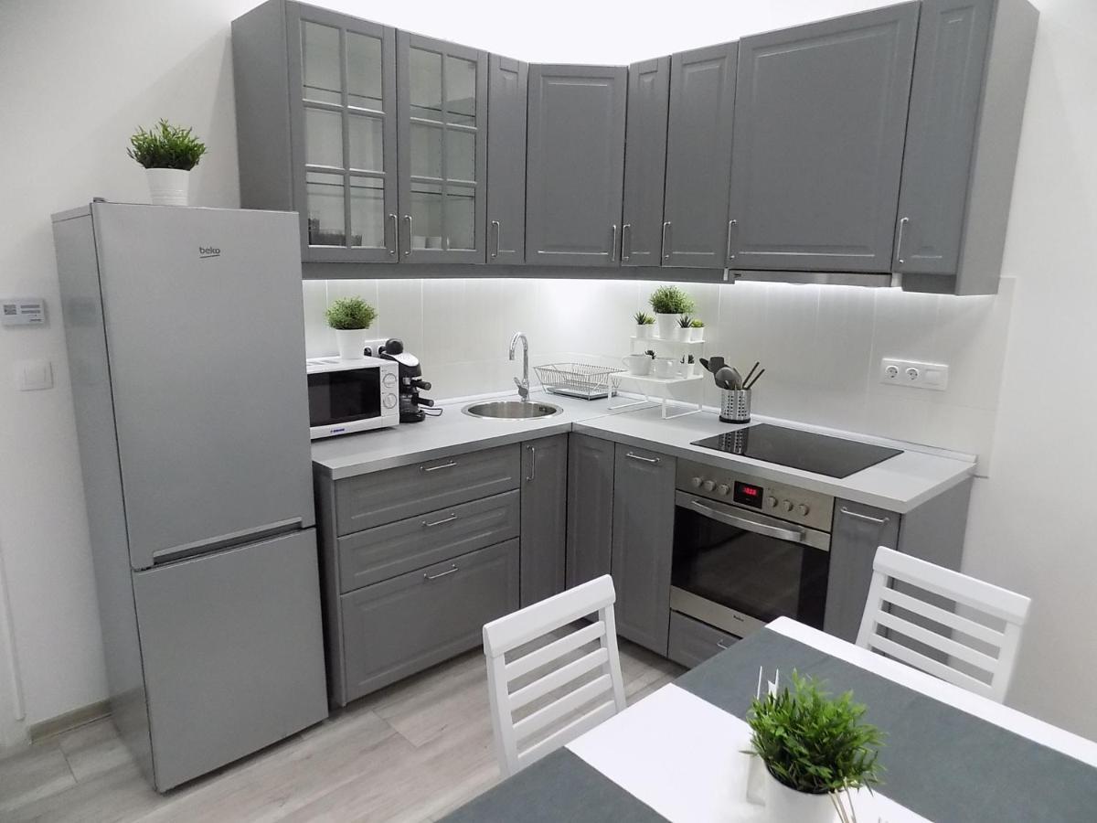 A10 Alkotmany B Apartment Budapest Luaran gambar